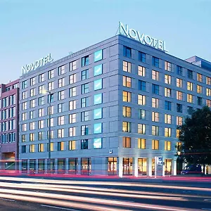 4* Ξενοδοχείο Novotel Mitte